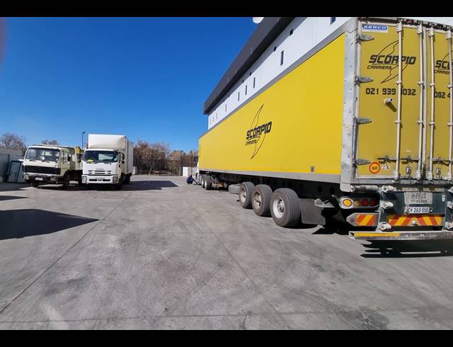 1,499M² WAREHOUSE TO LET IN ORMONDE